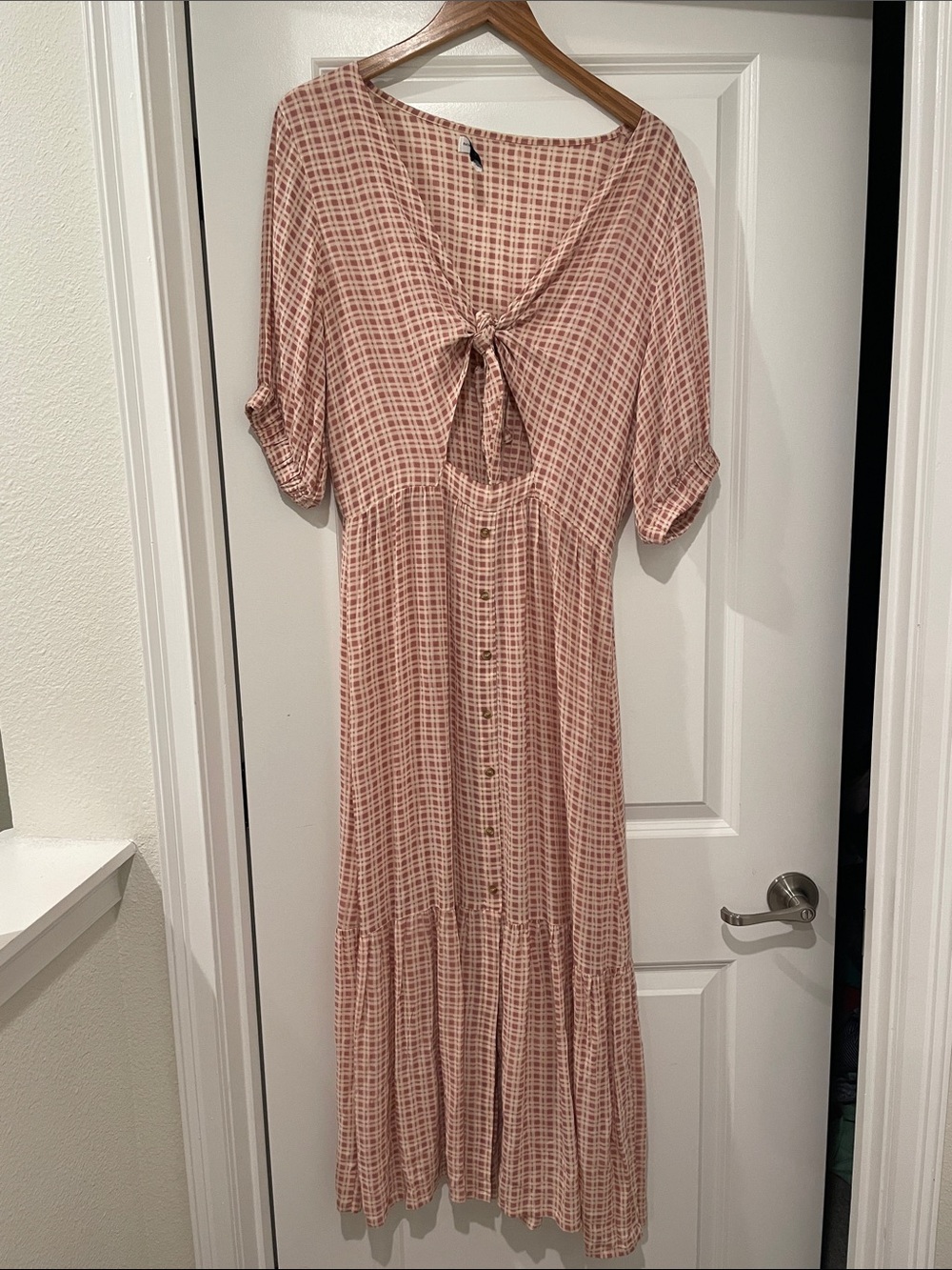 Faithful the brand Pink checkered Tie-Front Midi Dress large ***flawed - Picture 2 of 8